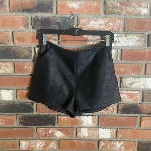 TRENDING - Snakeskin Leather Shorts